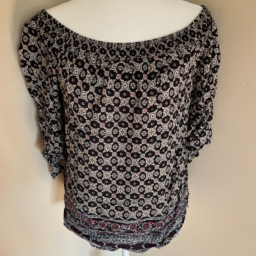 Off-the-shoulder 3/4 Sleeve Blouse
